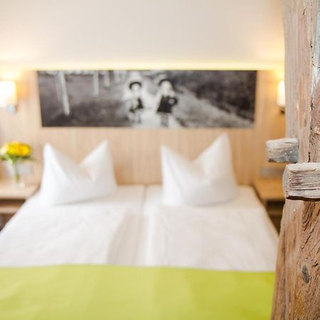 Hotel-Gasthof Blaue Traube E.K. Berching Ngoại thất bức ảnh